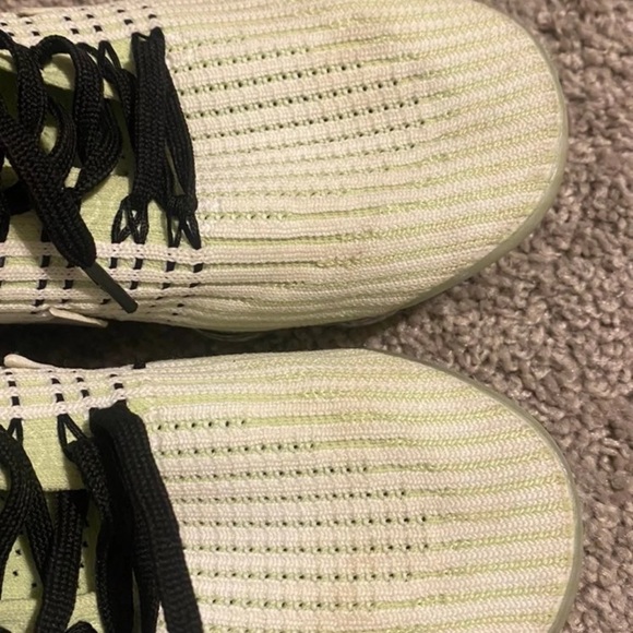 Good condition. Love this style very light weight and comfy - Picture 4 of 8